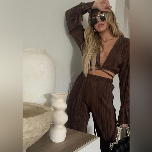 Boutique Long Sleeve - Picture 3 of 14